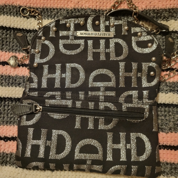 Harley-Davidson Black and Silver Women's Bag - Picture 5 of 11